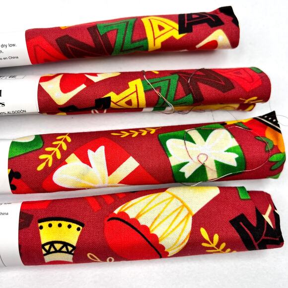Lot of 4 David Textiles Seasonal Fat Quarters Kwanzaa - Picture 3 of 3